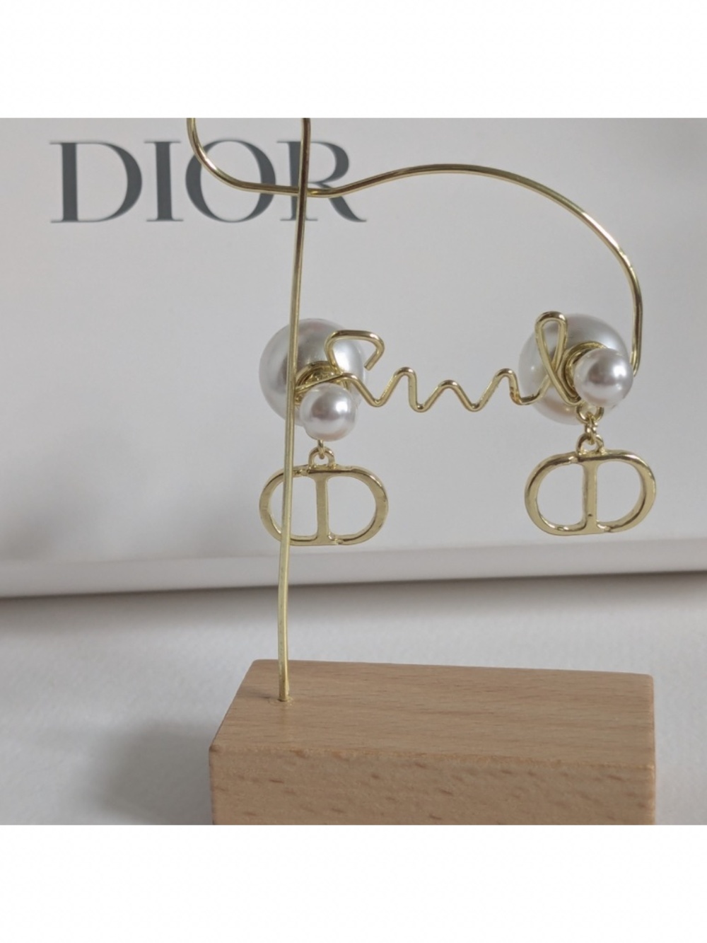 Dior - Picture 2 of 4